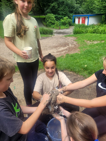 GET-Ferienspatzaktionen 2023, Fingerabdruck-Bücher